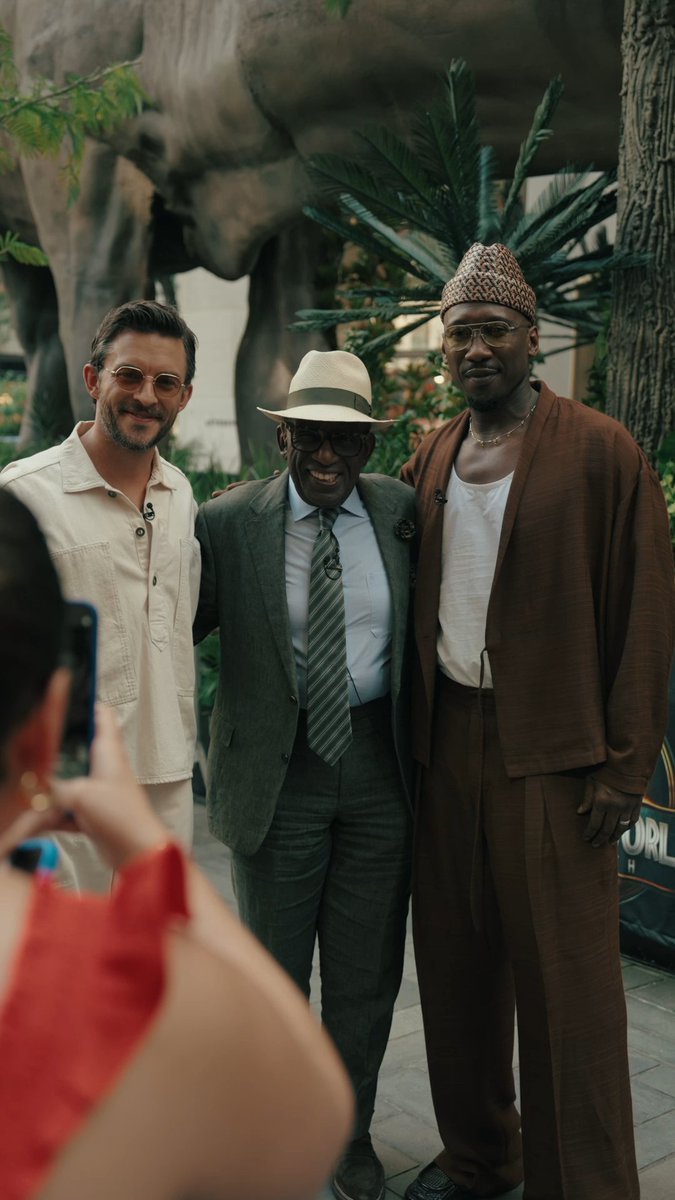 Jurassic World Rebirth took over New York City, and the fans made it epic. 🦖🌆