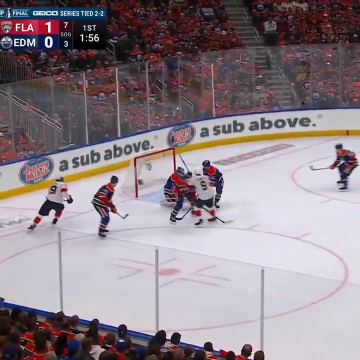 Don't worry Florida Panthers fans, Sam Bennett's not going anywhere! 😼