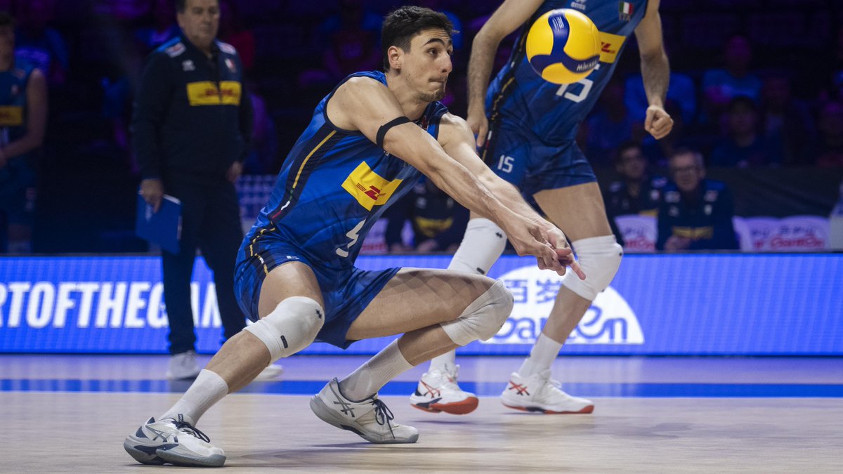 #VNL2025: ITALY 🇮🇹 3-0 🇨🇳 CHINA Italy 🇮🇹 sweeps China 🇨🇳 with relentless pressure from the service line 💪🏻 racking up 8️⃣ aces and mixing up attacks from every angle 🤩. 📺 Watch #VNL on VBTV: 🏐 #BePartOfTheGame #Volleyball