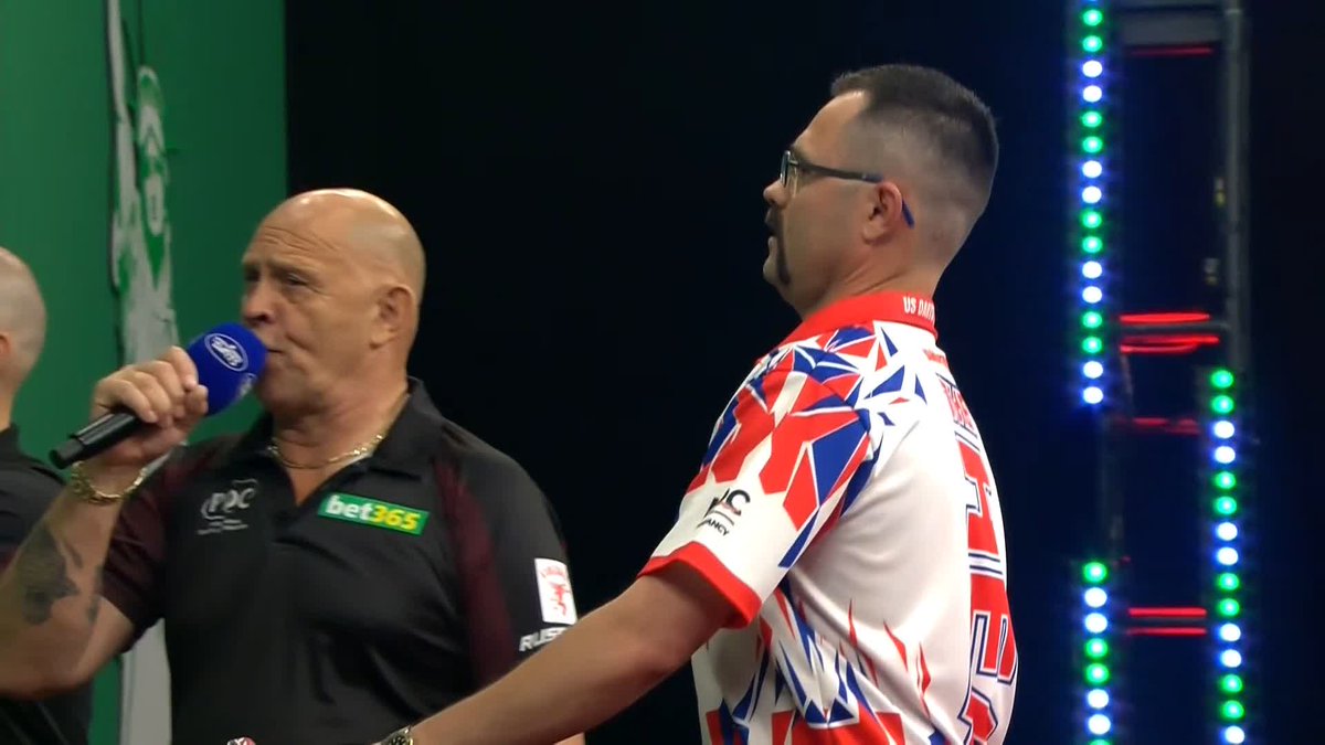 HETA IN CRUISE CONTROL! Damon Heta confirms the double break in this game with another comfortable 16-darter, as the Australian number one leads Jim Long 4-0! 📺 #USDartsMasters25