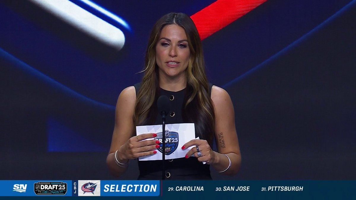 Meredith Gaudreau selects Jackson Smith on behalf of the Columbus Blue Jackets 💙 📺: 2025 Upper Deck #NHLDraft on ESPN, ESPN+, Sportsnet and TVA Sports