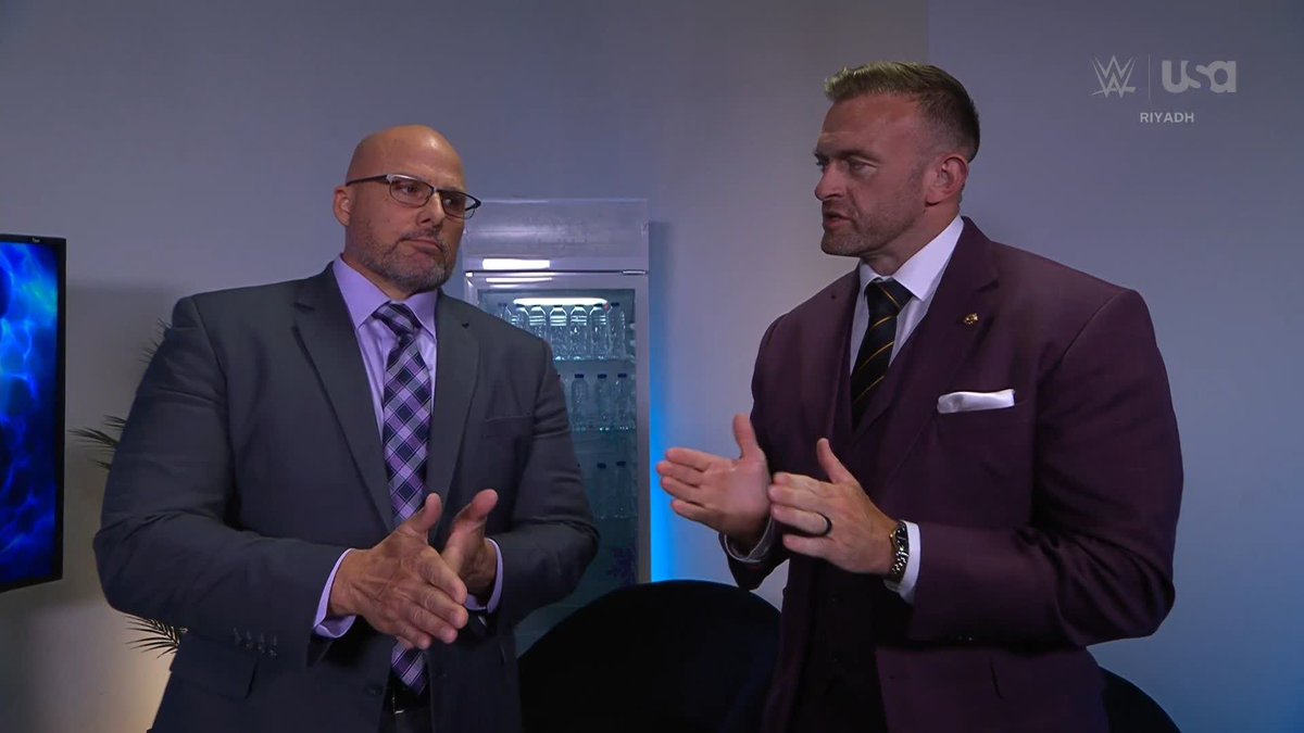 "Are you gonna help me or are you gonna be in the way?” Sounds like Nick Aldis is just gonna be in the way 🙄 Ron Killings