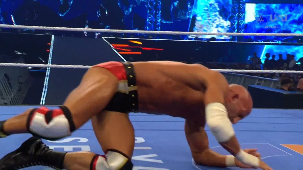 .REY FENIX WWE and “EL IDOLO” ANDRADE are putting on a show! 🔥