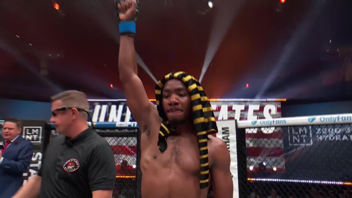 RONNIE GIBBS STUNS BIAGGIO ALI WALSH! THE HOMETOWN KID IS HYPED! #PFLWorldTournament LIVE NOW 🇺🇸 ESPN+ 🌍