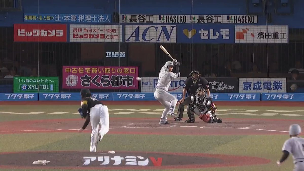 ラッキーな形での安打👀 千葉ロッテ #藤原恭大 選手のタイムリー3ベースヒット👏 #chibalotte 👇ライブ配信はこちら