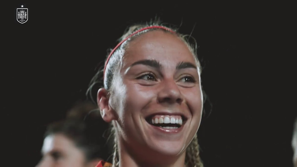 🎯 Zurdazo a la escuadra 🥳 Butarque en pie ⚽️ Seis goles en los últimos cuatro partidos Y que siga la magia, 𝗔𝘁𝗵𝗲𝗻𝗲𝗮 𝗱𝗲𝗹 𝗖𝗮𝘀𝘁𝗶𝗹𝗹𝗼 ✨ #WEURO2025 | #JugarLucharYGanar