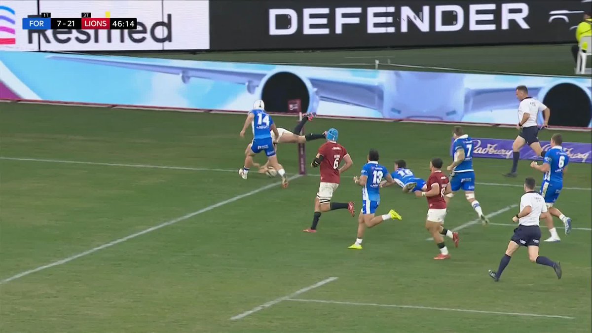 From one end to another in NO TIME! ⚡️ Tomos Williams finishes off a flowing Lions counterattack! 😍