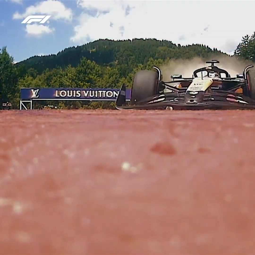 Piastri's moment at Turn 9, from all the angles 😵 #F1 #AustrianGP