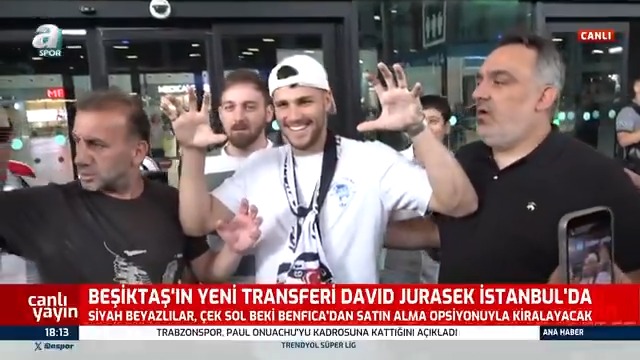 Beşiktaş'ın anlaşmaya vardığı David Jurasek, İstanbul'a geldi.