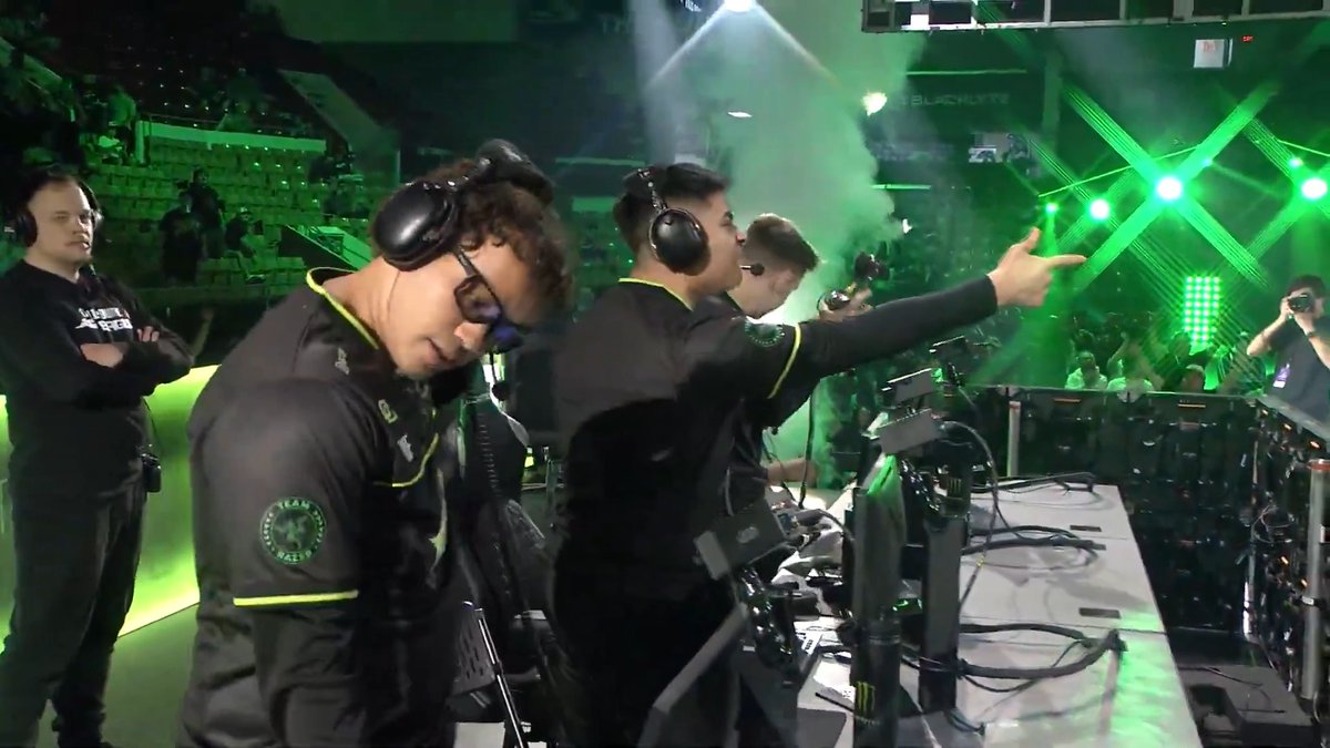 FULL THROTTLE 🔥 🗣🗣🗣🗣 OpTic Shotzzy OpTic Merc brandon Huke