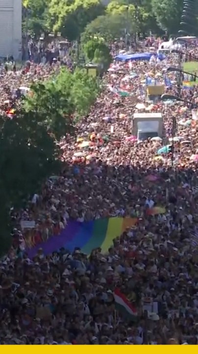 Marche des Fiertés : 200.000 personnes ont défilé à Budapest malgré l'interdiction
