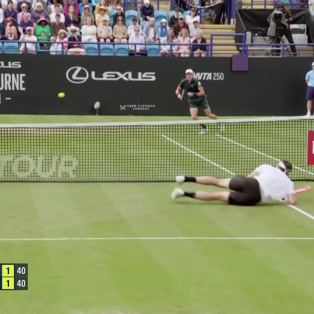 What a dive 😤 @Taylor_fritz97 #LexusEastbourneOpen
