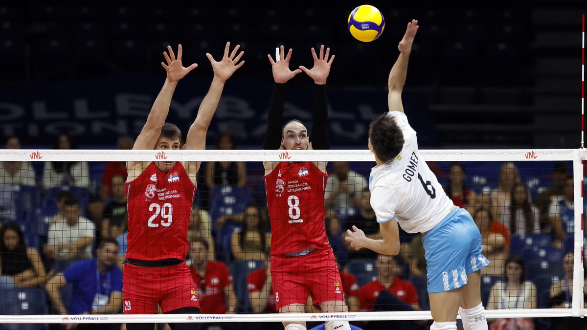 #VNL2025: ARGENTINA 🇦🇷 3–1 🇷🇸 SERBIA Another comeback in Belgrade 🇷🇸! The South Americans fought back after dropping the first set. 📺 Watch the replay on VBTV: 🏐 #BePartOfTheGame #Volleyball #Voley