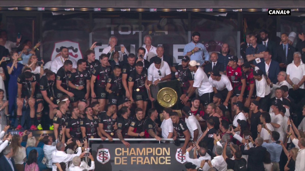 TOULOUSE SOULÈVE LE BRENNUS 🤩 @stadetoulousain I #FinaleTop14