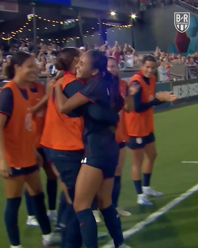 Alyssa Thompson provided the biggest moment of the USWNT's 4-0 win over Ireland in the first game of their doubleheader ✨