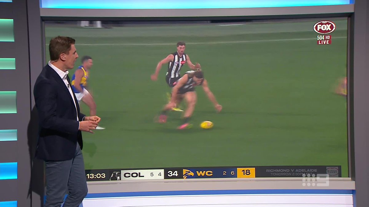 "Nick [Daicos] was causing a bit of trouble in that first half." Matthew Lloyd on the 'strong conversation' the Pies will have to have with their star and the broader team about over-handballing. #9AFLSFS | Watch on Nine &amp; 9Now 🖥️