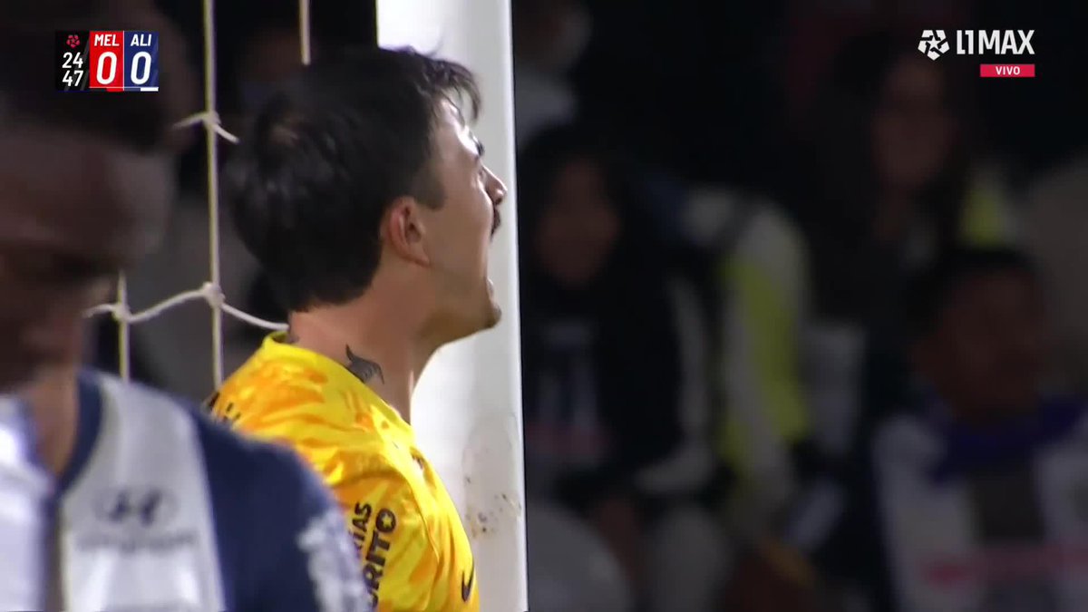 Guillermo Viscarra demostrando el verdadero nivel que puede exhibir en Alianza Lima. Por sus intervenciones se saldó un enorme triunfo en Arequipa en la recta final del Apertura 2025. ¡Qué siga así, Billy! 🇧🇴🔝