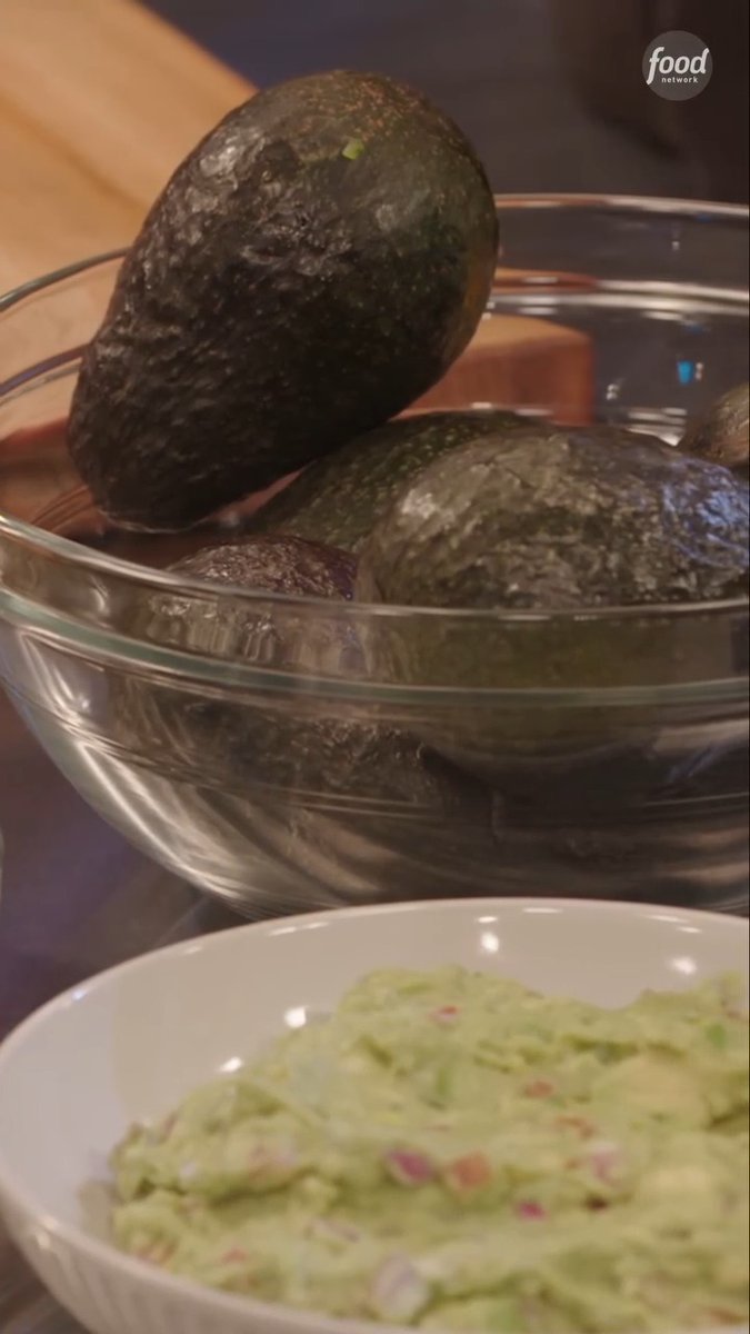 Tired of your avocados browning before you eat them? Try Antonia Lofaso’s tips to ensure they never go bad again! 🥑 Don't miss an all-new episode with Antonia Lofaso on #BBQBrawl, tomorrow @ 9|8c!