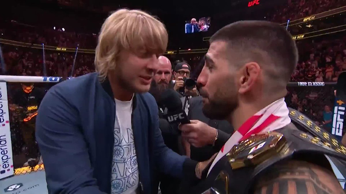Dana White: I don't know who let Paddy get in there... Meanwhile Joe: "Paddy's here let's see if we can get him to come up." 😅