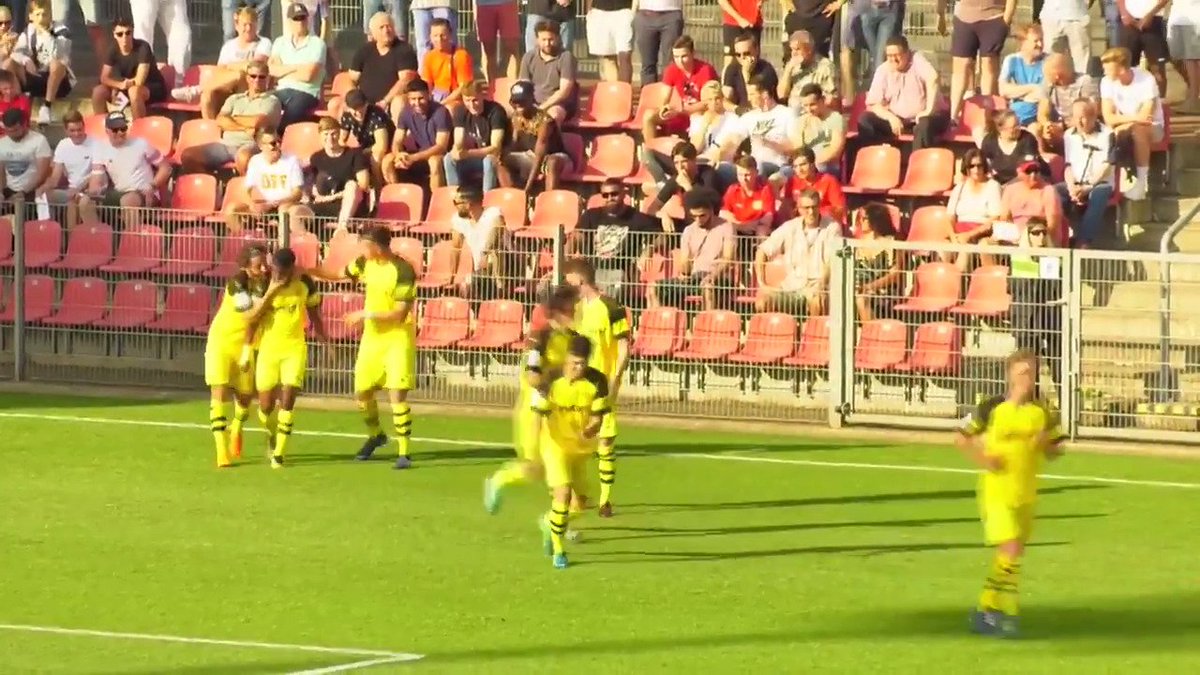 🇩🇪🪄 This was Youssoufa Moukoko in 2018 for the Borussia Dortmund u17 team... now, he has made a transfer to Copenhagen. ⏳