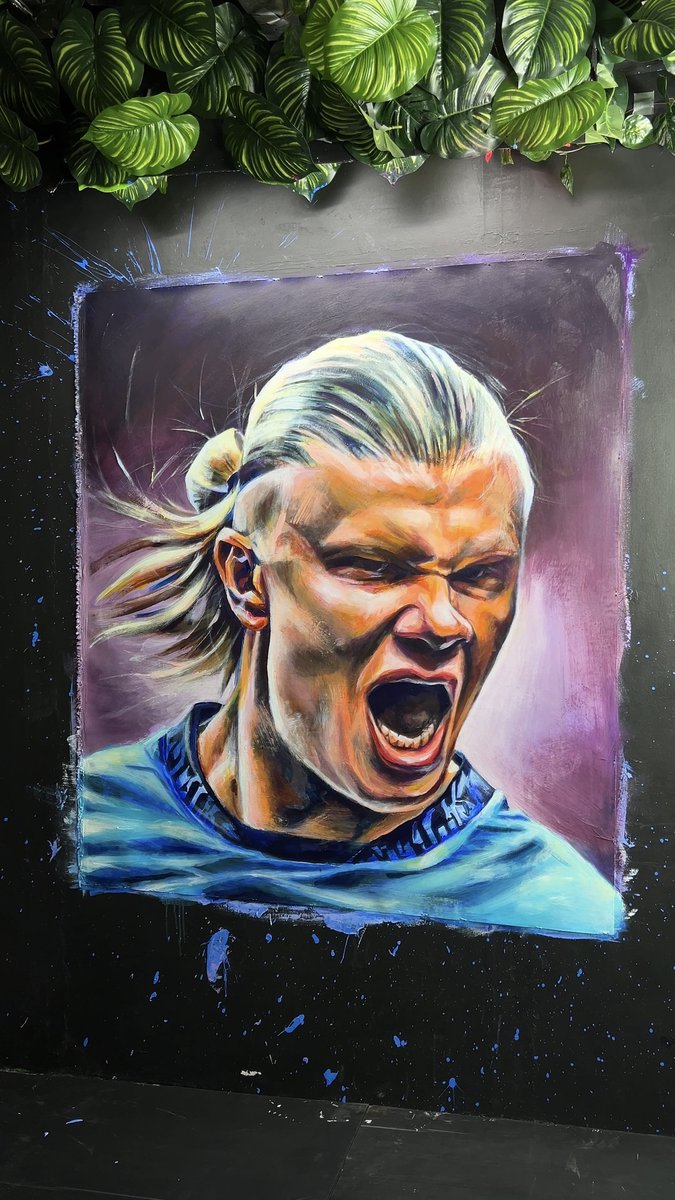 Painting Haaland with ONLY a ball! ⚽️🤯