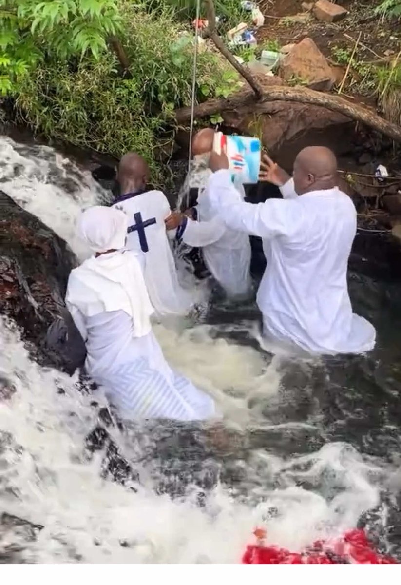Is this baptising or punishment 🤣🤣