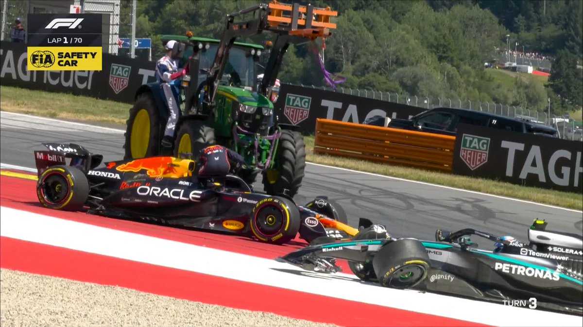IT'S LIGHTS OUT IN AUSTRIA 🚥 Max and Kimi make CONTACT and both are out of the race 💥😳
