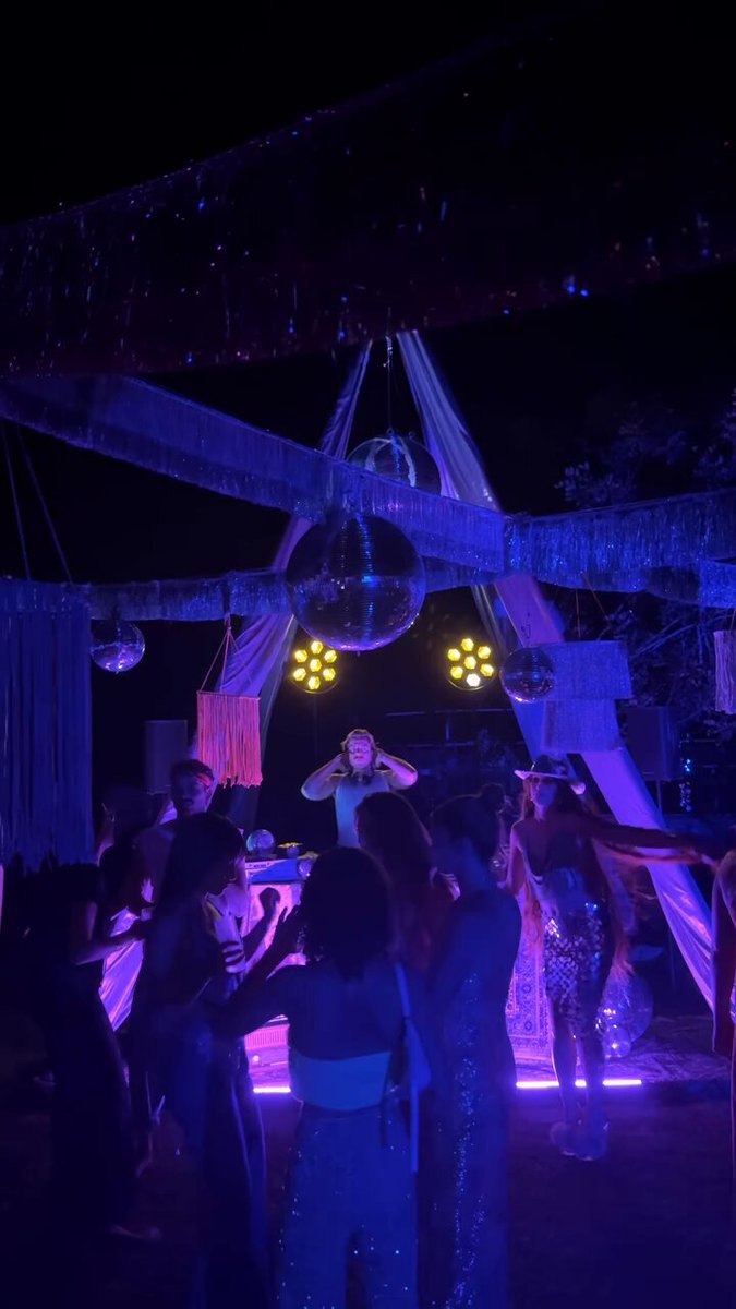 Esos moves aitana 🤭🤭🤭 Esta disfrutona