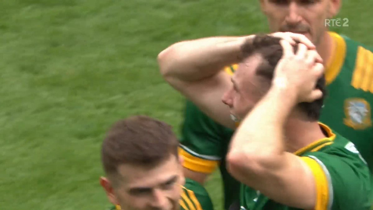 Full-time: Galway 2-15 Meath 2-16 Scenes of celebration for Meath as they book their spot in the All-Ireland SFC semi-final ๐ฑ Updates -