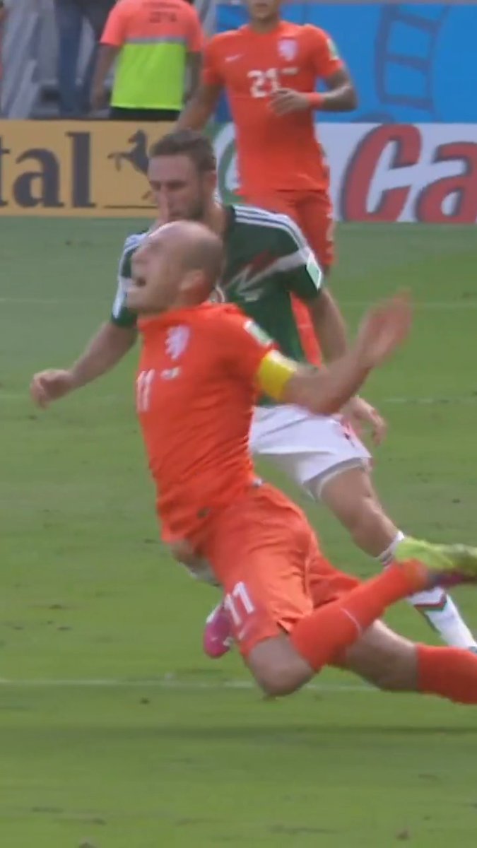 OTD in 2014: NO ERA PENAL 🇲🇽🗣️ The Netherlands eliminates Mexico in the Round of 16 at the 2014 FIFA World Cup after being awarded a controversial penalty