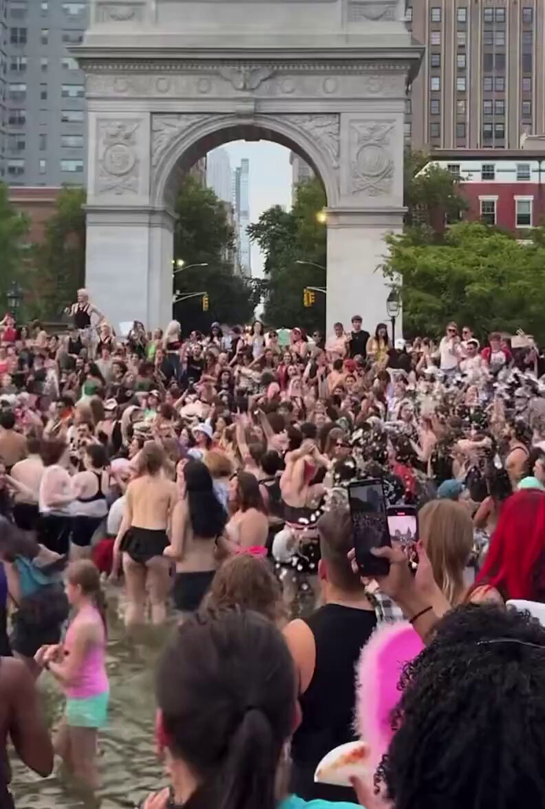 🔥🚨BREAKING: New York City is currently filled with naked lesbians at Washington Square Park and can be seen exposing their breasts and vaginas to little girls at the annual “Dyke March.”