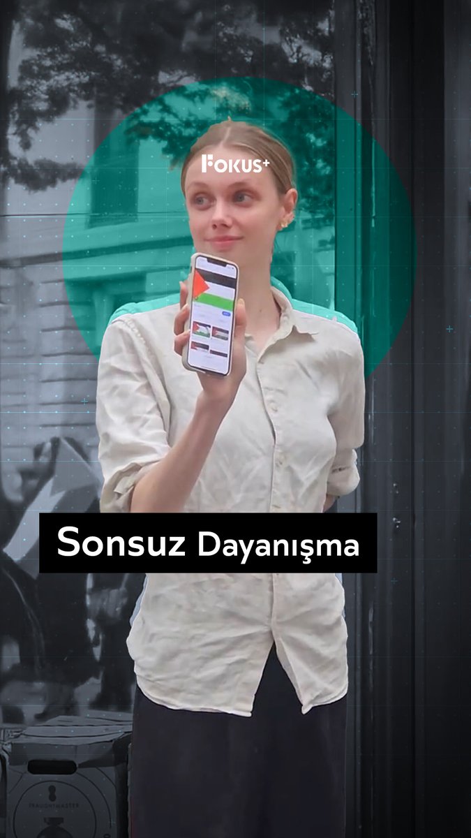 ➕ "Direnişte çareler tükenmez." ▪️ İsveçte Filistinli yanlısı protestolara katılan bir kadın, Filistin bayrağı bulmayınca telefonundan açarak gösteriye katıldı.