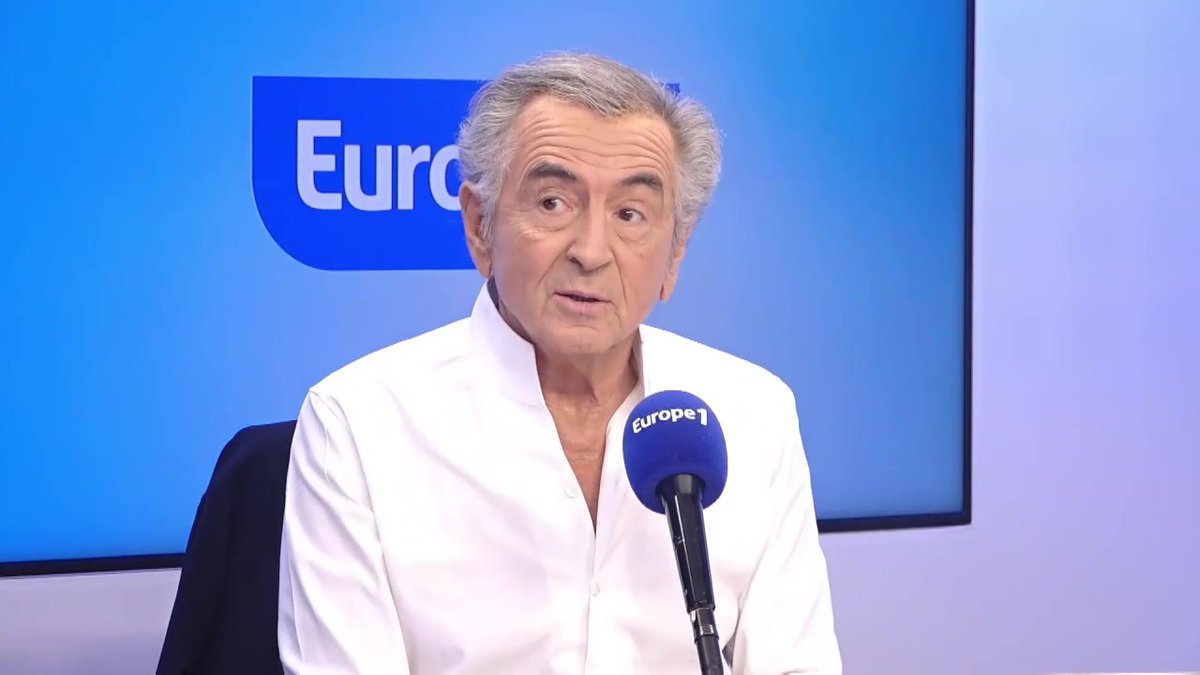 « J’aime la grandeur, les héros et les valeurs de liberté et de démocratie. La guerre en Ukraine est celle de notre génération », déclare Bernard-Henri Lévy écrivain, réalisateur du documentaire « Notre guerre » dans #Europe1SoirWE avec Pascale de La Tour #Europe1