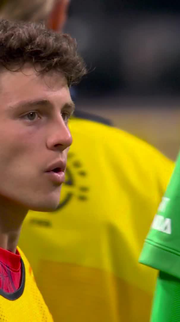 Que du RESPECT entre Achraf Hakimi et Leo Messi à la fin du match ! 🇦🇷🫂🇲🇦