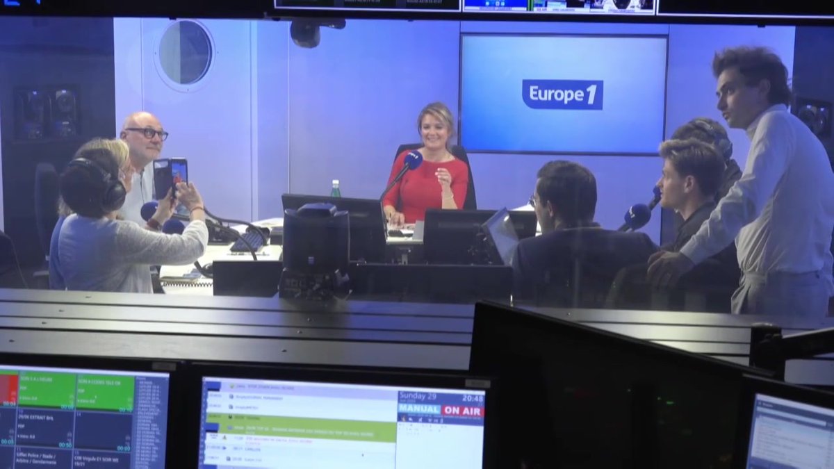 Le meilleur de Pascale de La Tour pour sa dernière dans #Europe1SoirWE avec Pascale de La Tour #Europe1 Adrien Baget