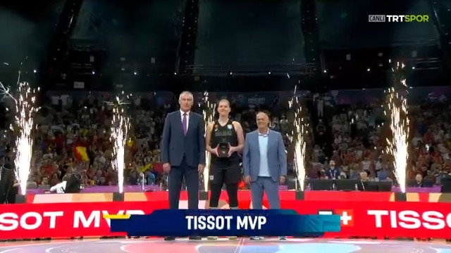 🏅 Fenerbahçe'nin Belçikalı yıldızı Emma Meesseman, FIBA Kadınlar Avrupa Basketbol Şampiyonası'nda hem final maçının hem de turnuvanın en değerli oyuncusu (MVP) seçildi.