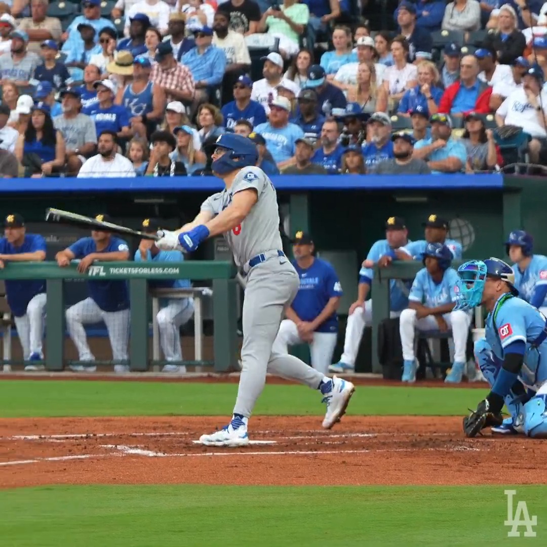 105 mph off the bat for No. 8. 🔥