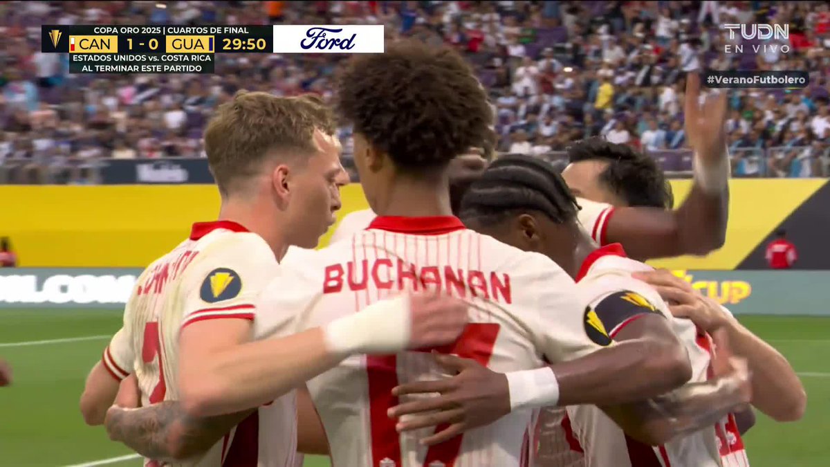 "ROBO" Por el penal que le cobraron a Canadá en el partido ante Guatemala por la Copa Oro. No lo toca y ni siquiera fueron a verla al VAR, solamente quieren que avancen los canadienses, son unos ladrones hijos de re mil putas.