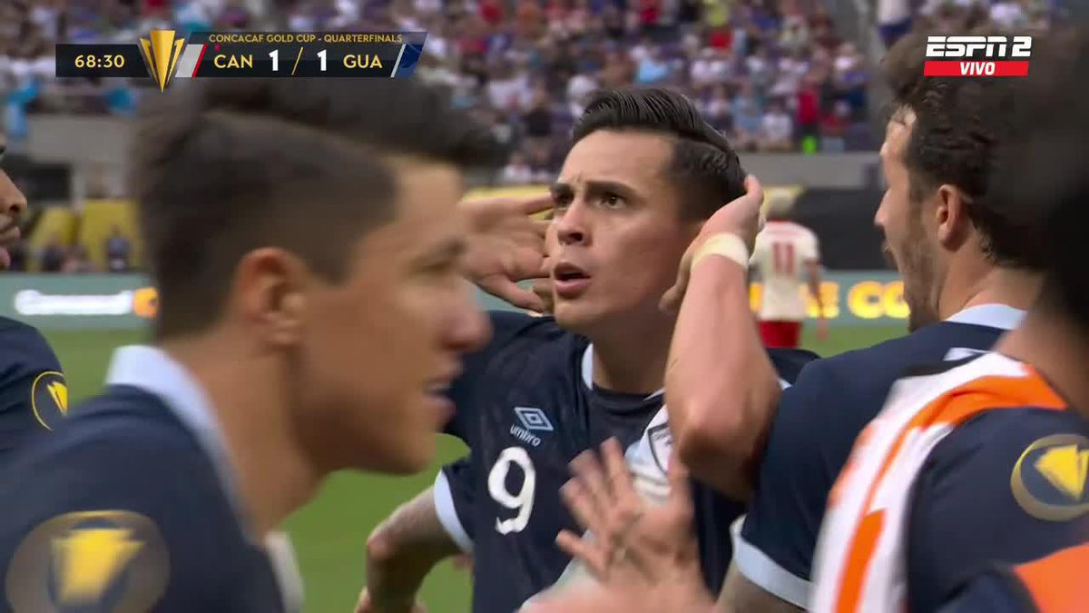 "Rubio Rubín" Porque cabeceó con la pija para el empate parcial de Guatemala por 1-1 ante Canadá por la Copa Oro. Pero mirá el gol que hace el guatemalteco hijo de re mil puta, la puta que los parió.