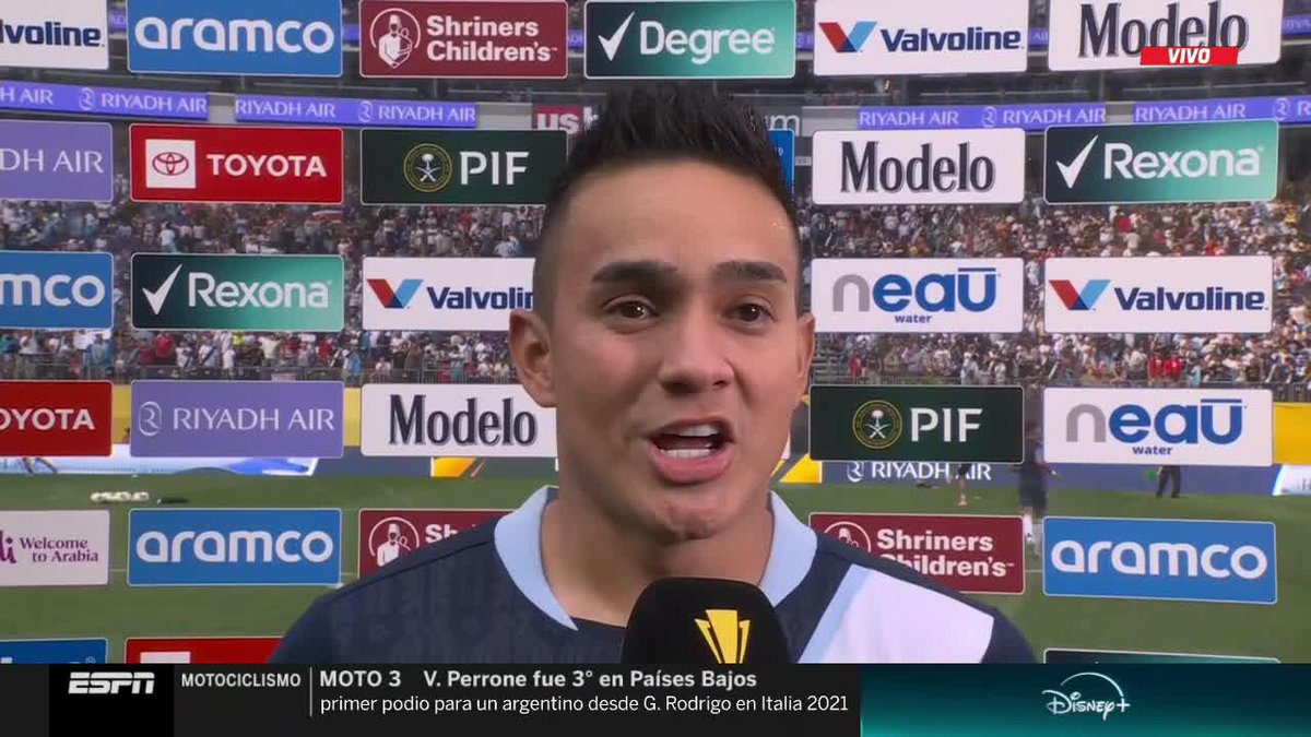 🇬🇹🗣️ "NUNCA DEJAMOS DE CREER"🔥 Oscar Santis no ocultó su emoción tras clasificar a semifinales🤩 📺 Disfruta toda la Concacaf #CopaOro2025 🏆 en #DisneyPlus