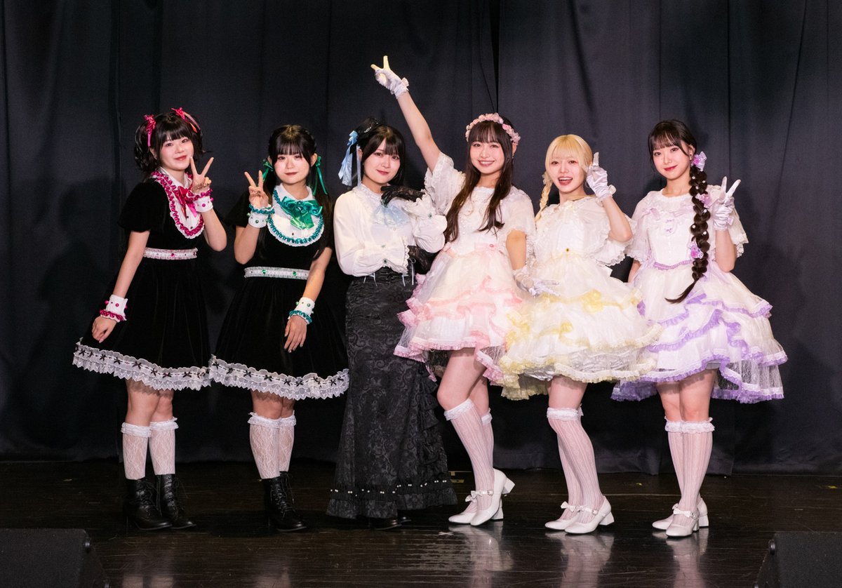 【EVENT】 2周年イベントを終えたFlower CandyとSILENT QUEENキャストによるコメント動画をお届け! 初の合同曲「時を超えて…わたしたちは!」は各音楽サービスで好評配信中です💿 7/29(火)開始予定のコミカライズもお楽しみに✨ #バクプリ #フラキャン #サイクイ