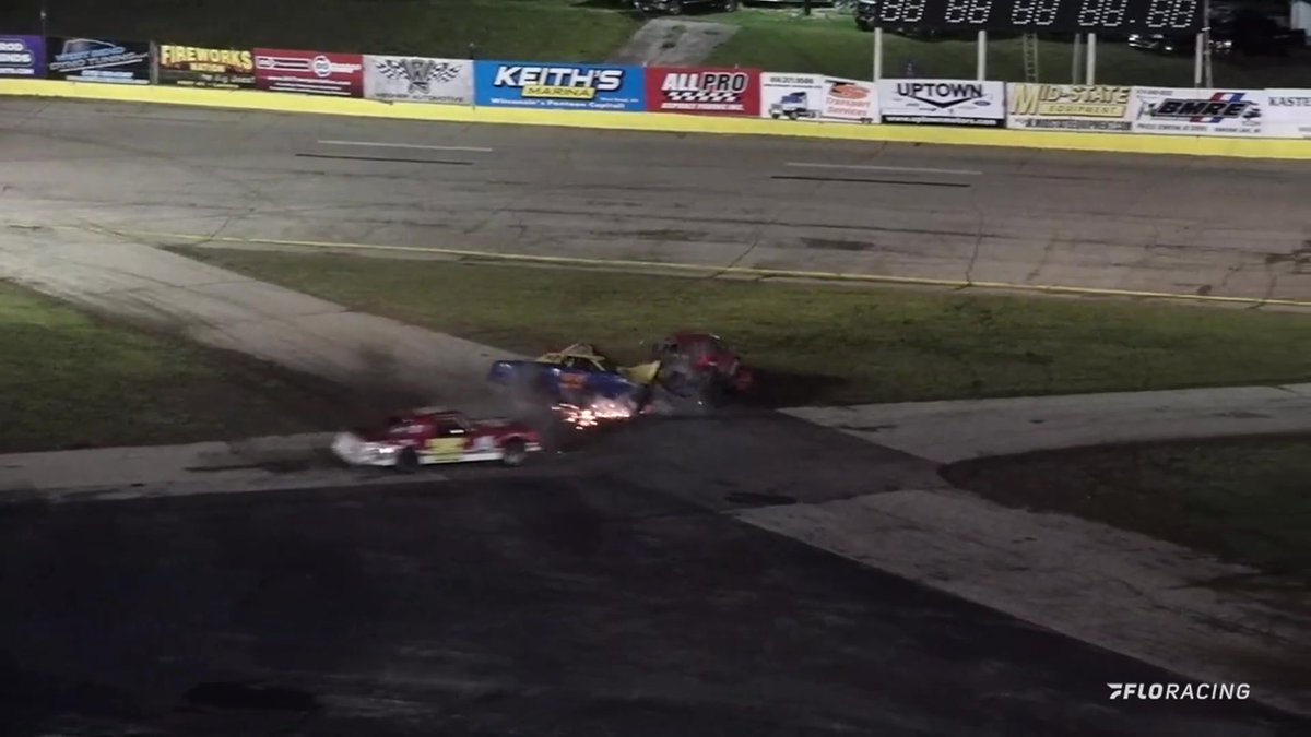 Both drivers are OKAY after a HUGE collision in tonight's #SlingerSpeedway Figure 8 feature!