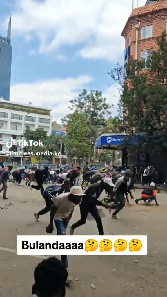 Nyinyi Gen Z's nani aliwafunza ujeshi 🤣🤣🤣