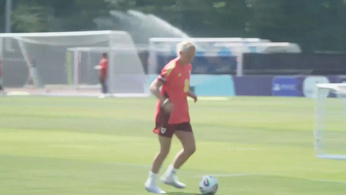 "Those medics and the team at Chelsea have done an incredible job" 🙌 Sophie Ingle in training for Wales! 😍🏴󠁧󠁢󠁷󠁬󠁳󠁿