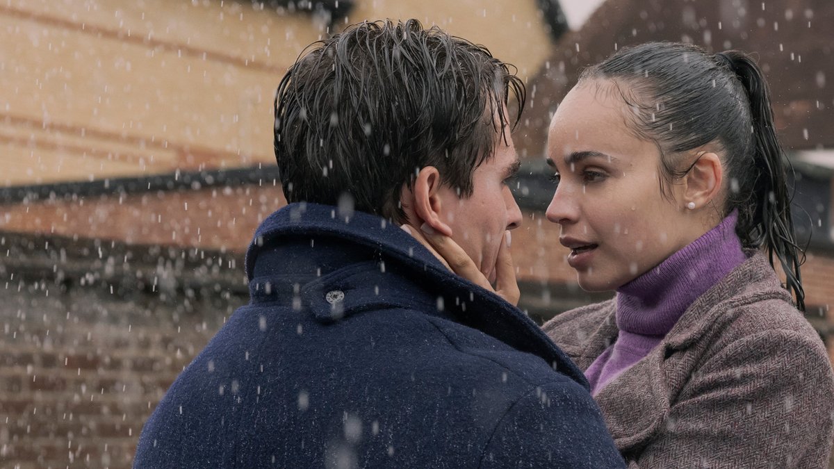 Um ano pode mudar TUDO. Com Sofia Carson and Corey Mylchreest, o filme Meu Ano em Oxford chega no dia 1º de agosto!