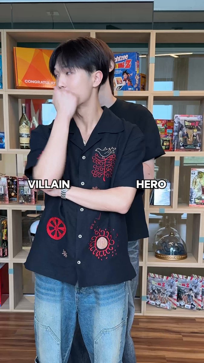 Spy or assassin? Hero or villain? The members of xikers(싸이커스) play a game of This or That with Crunchyroll 🧡 Let us know in the replies which This or That options you're going with 👀