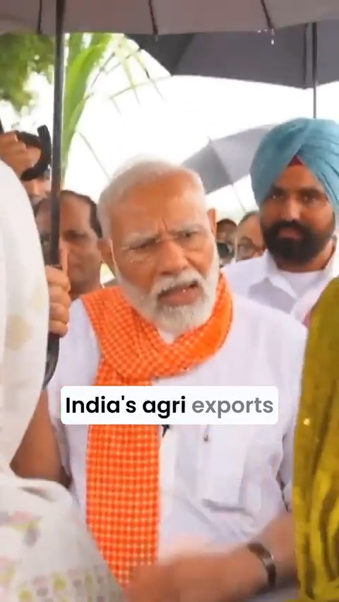 India is feeding the world. India's farm produce has gone global under PM Modi's leadership. 👳🌾☀️