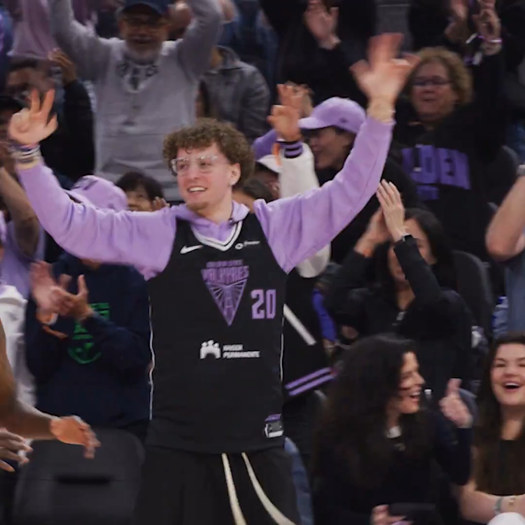 The Golden State Valkyries biggest fan: Brandin Podziemski 🗣️