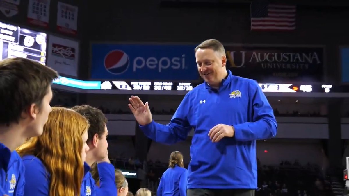 25 years as HC 🫡 AJ was officially named our head coach on this day in 2000! #GoJacks 🐰