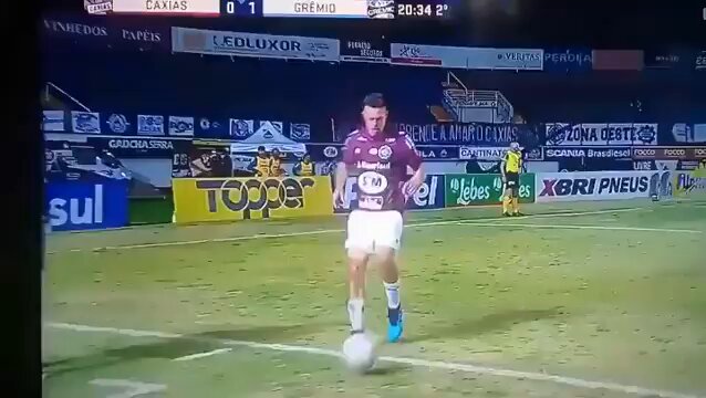 Di Marco indo cobrar um simples lateral: Renato Portaluppi: